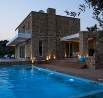 Luxusvilla mit unverbaubarem Blick aufs Meer - Pilos