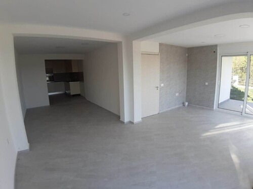 Bild 2 - 5 Zimmer Einfamilienhaus zum Kaufen in Bar