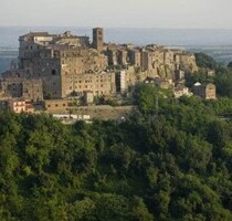 Altes und schönes Haus im mittelalterlichen Bomarzo (VT)