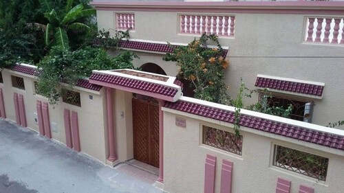 Bild 1 - Luxuriöse Villa in Rades-Plage, 50 meter vom Meer entfernt