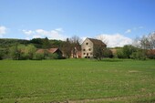 Bild 1 - Kroatien Bauernhof mit 5ha Acker Wiese und Obstbäumen