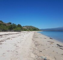 Grundstück mit Meerblick und am Strand - Bima