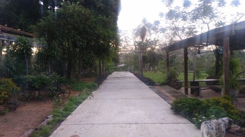 Bild 2 - 5 Zimmer Einfamilienhaus zum Kaufen in Caacupé