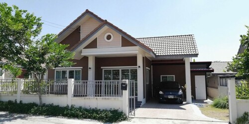 Bild 2 - 4 Zimmer Einfamilienhaus zum Kaufen in Si Racha