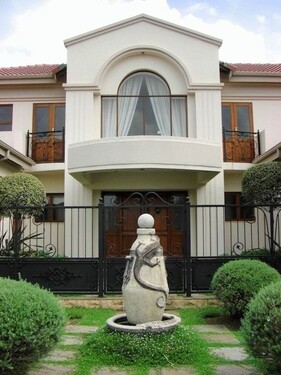 Bild 2 - 11 Zimmer Einfamilienhaus zum Kaufen in Pretoria