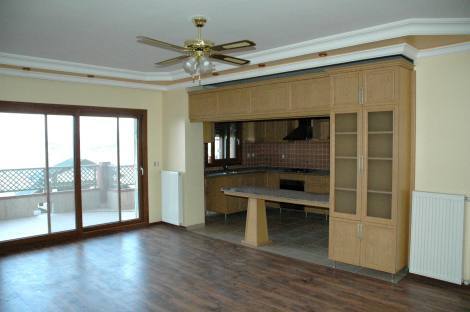Bild 2 - 4 Zimmer Etagenwohnung zum Kaufen in Izmir