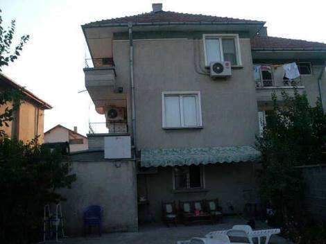 Bild 2 - 9 Zimmer Einfamilienhaus zum Kaufen in Burgas