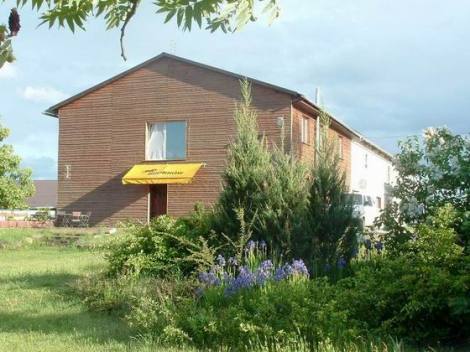 Bild 1 - Reiterhof mit Pension, Gaststaette und Stall fuer 20 Pferde