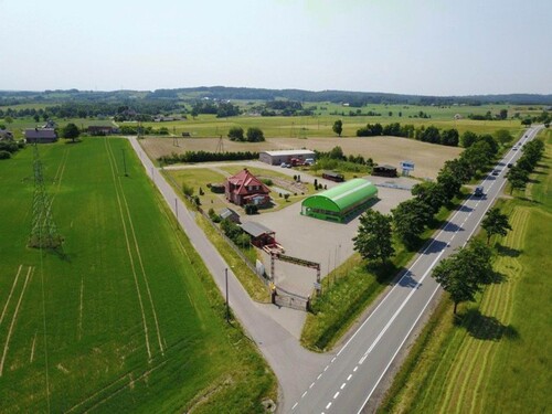 Bild 1 - Gewerbeimmobilien mit einem Haus und Lagerflächen Polen