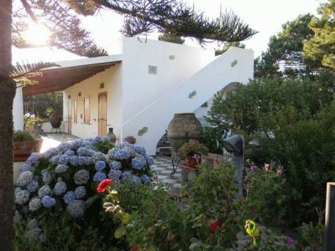 Bild 1 - Villa auf Lipari Italien - 800.000,00 EUR Kaufpreis, ca.  220,00 m² Wohnfläche