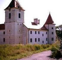 Herrliches Schloss mit Innenhof in Südböhmen - Pisecne