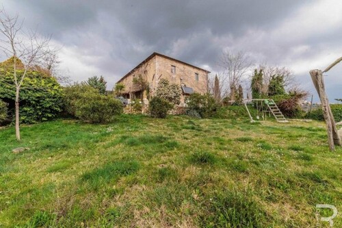 Bild 2 - 10 Zimmer Einfamilienhaus zum Kaufen in Monterotondo marittimo