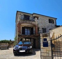 Steinhaus mit Pool und Jacuzzi - 690.000,00 EUR Kaufpreis, ca.  149,00 m² Wohnfläche in Visnijan (PLZ: 52463)