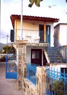 Bild 2 - 4 Zimmer Einfamilienhaus zum Kaufen in Kalivia/Limenaria