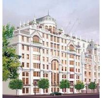 Hervorragender Blick auf den Fluß -Dnepr- und die Stadt Kiew