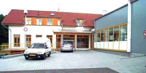 Bild 2 - 12 Zimmer Einfamilienhaus zum Kaufen in Libusín