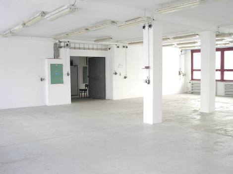 Bild 4 - Einfamilienhaus mit 678,00 m² in Mlade Buky zum Kaufen