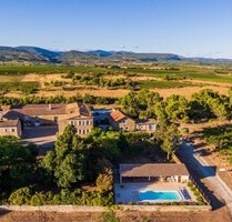 Ehemaliges großes Weingut aus dem 17Jahrhundert ohne Nachbar - CARCASSONNE