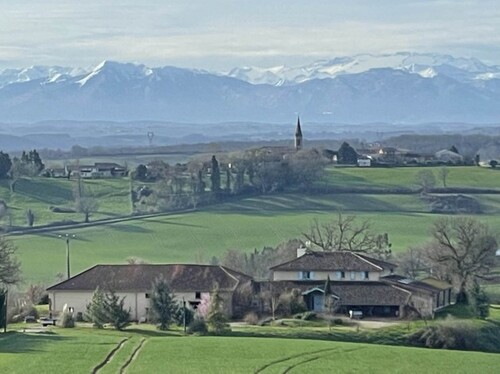 Bild 1 - Herrenhaus mit Innenpool auf 2 ha Land