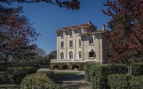 Bild 1 - Romantic Chateau on 1.2ha with a beautiful and peaceful park