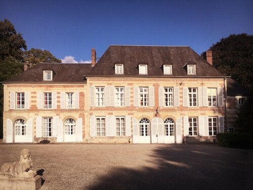 Bild 1 - Nahe Paris: Bezauberndes Schloss mit Pool