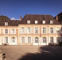 Nahe Paris: Bezauberndes Schloss mit Pool - SERMAIZE