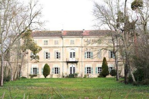 Bild 1 - 16th Century Château on 5.7 ha of park, 3 separate dwellings and sever