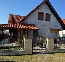 Im Komitat Zala ein 245m2 Haus mit Halle - Zalaszántó