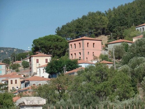 Bild 1 - Sanierungsprojekt in Vatousa auf Lesbos
