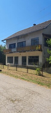 Bild 1 - Großes Haus kleines Dorf viele Möglichkeiten