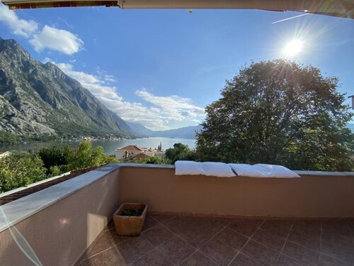 Bild 1 - Villa 300m2 Grund 700m2 Strand 250m Panorama