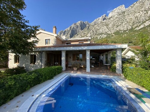Bild 4 - Einfamilienhaus mit 300,00 m&sup2; in Kotor Orehovatz zum Kaufen