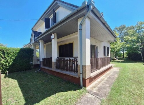 Bild 1 - Am Plattense ein 75m2 Zwilling-Ferienhaus mit Apartment