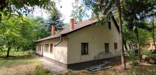 Bild 1 - In Ungarn im Komitat Bacs-kiskun Bauernhaus nahe Thermalbad