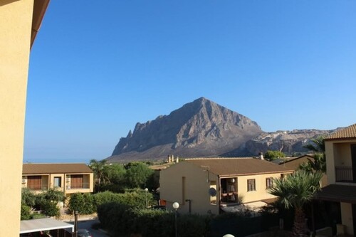 Bild 2 - 8 Zimmer Einfamilienhaus zum Kaufen in Custonaci