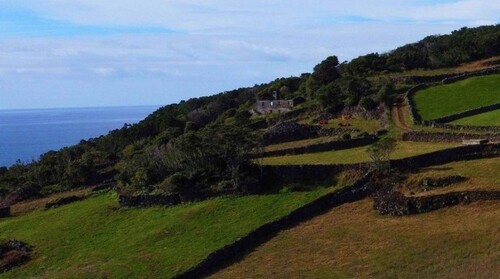 Bild 1 - Perfekte Felsenhaus-Ruine zum Renovieren in bester Lage