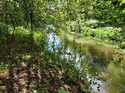 Bild 1 - Grundstück am Flussufer mit Baurecht