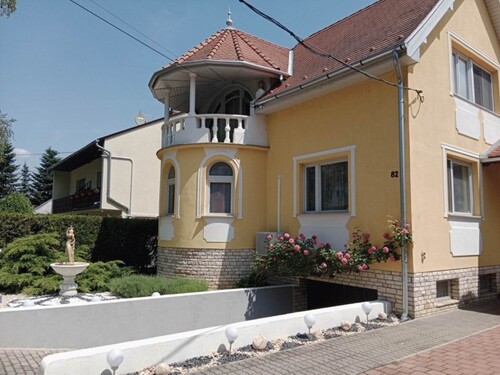 Bild 1 - Villa in Heviz - 598.000,00&nbsp;EUR Kaufpreis, ca.&nbsp; 400,00&nbsp;m&sup2;&nbsp;Wohnfl&auml;che