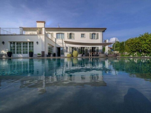 Bild 2 - 5 Zimmer Einfamilienhaus zum Kaufen in Forte dei Marmi