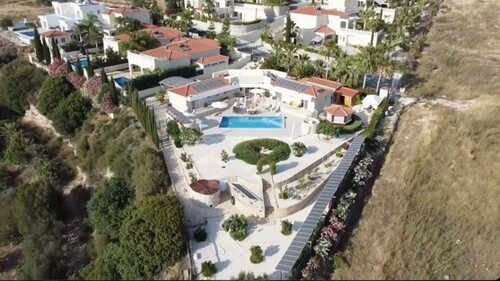 Bild 1 - Bungalow V-Form Meerblick - 1.000.000,00&nbsp;EUR Kaufpreis, ca.&nbsp; 200,00&nbsp;m&sup2;&nbsp;Wohnfl&auml;che