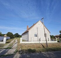 Großes 4-Zimmer Haus auf 6750m2 Grund - Rózsafa
