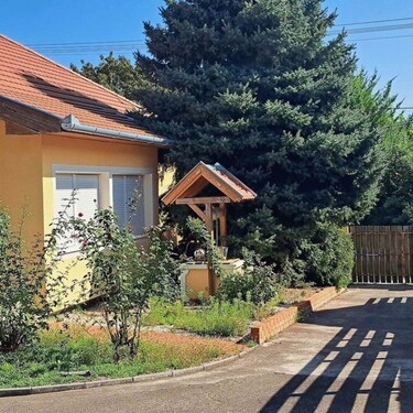 Bild 2 - 5 Zimmer Einfamilienhaus zum Kaufen in Iregszemcse