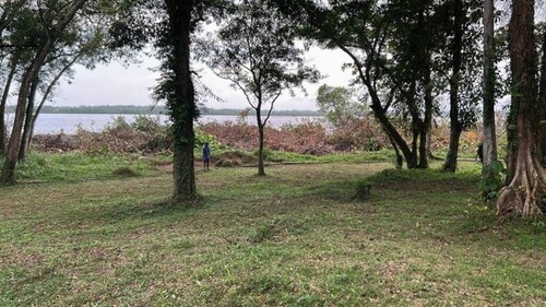 Bild 1 - Einmaliges Baugrundstück direkt am Bolgoda Lake