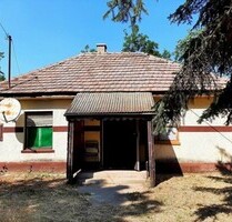 In Komitat Bacs-kiskun 52m2 Bauernhaus mit 4ha Land - Lajosmizse