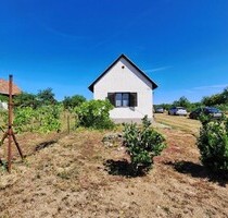 Komitat Veszprem ein 35 m2 Ferienhaus mit 3949 m2 Grund - Devecser