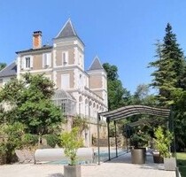 Exceptional Property with beautiful 17th Century Chateau - MONTPELLIER
