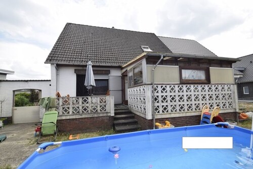 Bild 1 - Neubau aus 2020 mit Einliegerwohnung für 1 Person