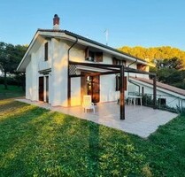 Exklusive Küstenvilla Toskana - 900.000,00&nbsp;EUR Kaufpreis, ca.&nbsp; 300,00&nbsp;m&sup2;&nbsp;Wohnfl&auml;che in Castagneto Carducci (PLZ: 57022)