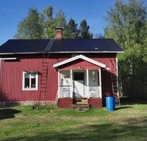 Großer Hof zwischen Seen und am Fluss in Lappland Schweden - Jörn