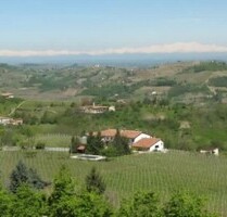 Agriturismo mit Weinbergen in Piemont - Canelli AT